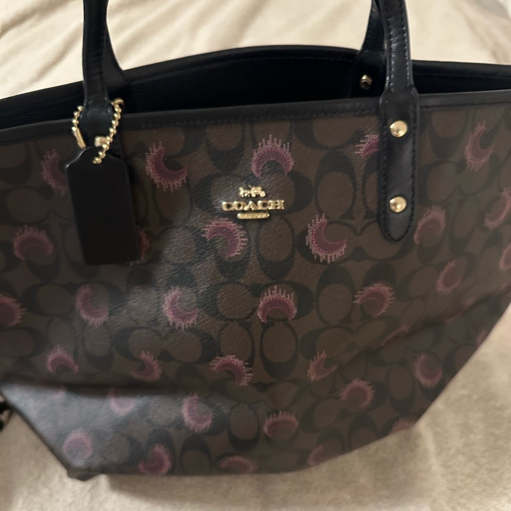 Authentic Coach Tote with matching wallet. Good used condition.
